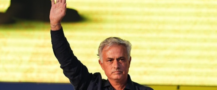 Мурињо дебело му наплати на Фенер за да стане нивни тренер