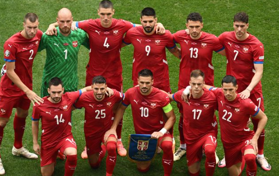 Тензии во Србија: Неколку фудбалери во бунт против селекторот Пикси