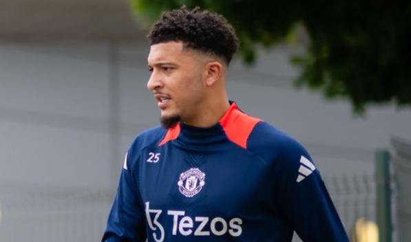 Дојде до пресврт во Јунајтед: Санчо му се извинил на Тен Хаг и најверојатно останува!