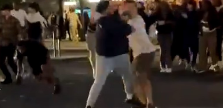 Англичаните се степаа меѓу себе по поразот! (ВИДЕО)