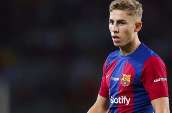 Талентот на Барса објави фотографија на која се гледа дека прави забранета активност!