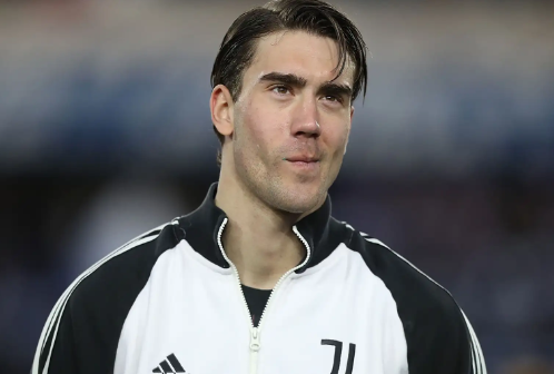 Влаховиќ е најплатен фудбалер во Серија А!