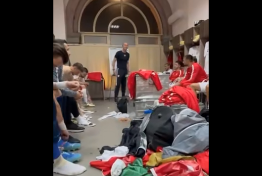 Милевски еуфорично кон играчите: Вие не сте нормални! (ВИДЕО)