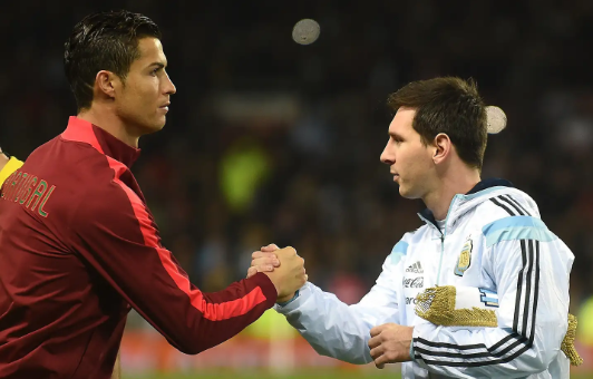 Роналдо е најплатен фудбалер во светот, заработува дупло повеќе од Меси!