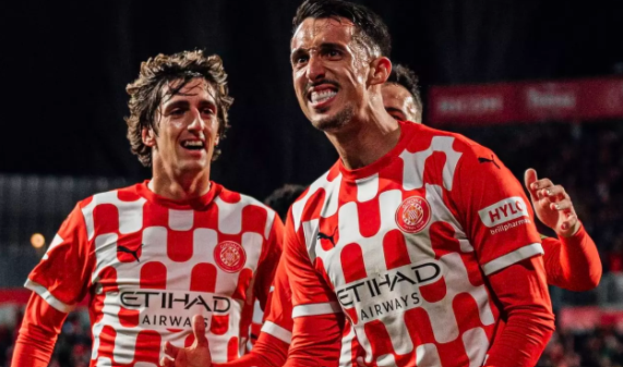 Миовски е добитник на орденот „Свети Никола“ од градот Штип