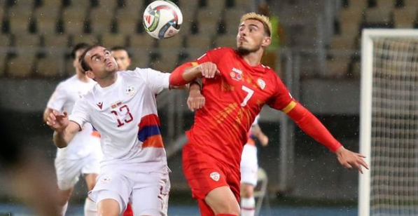 Македонија одигра слабо прво полувреме против Летонија, Елмас заработи повреда