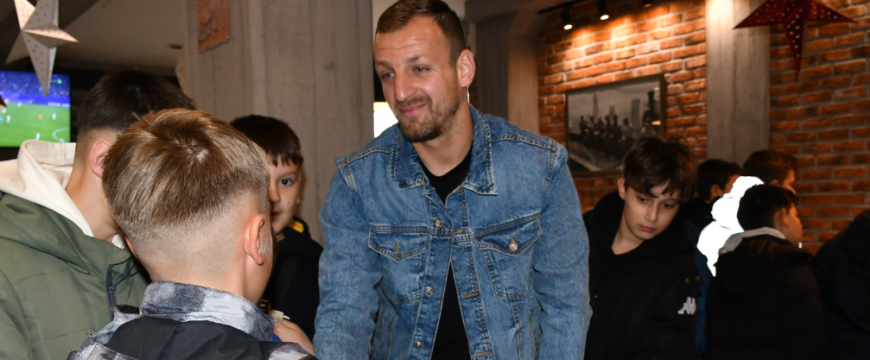 Радовиш домаќин на првиот собир на македонски колекционери (ФОТО)