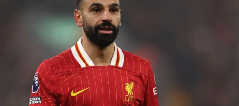 Салах и натаму има убедливо водство во трката за „Златната копачка“