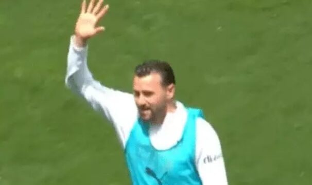 Столе прекрасно пречекан од фановите на Валјекано (ВИДЕО)