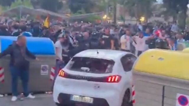 Ужасни сцени во Барселона: Жена газеше навивачи пред градското дерби (ВИДЕО)