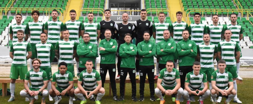 Пелистер се раздели со осуммина фудбалери