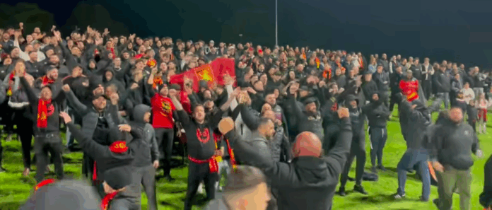 Македонска еуфорија во Австралија – Ечеше „Бисер балкански“ на мечот на Престон Лајонс (ВИДЕО)