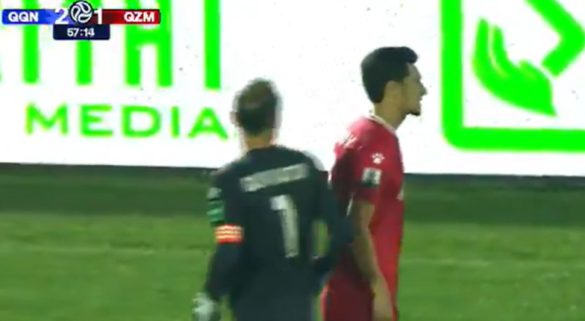 Фудбалер од Узбекистан отпуштен – одби да излезе од игра двапати (ВИДЕО)